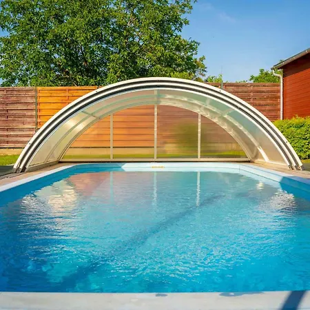 Fiesta Balaton Apartment Balatonszarszo